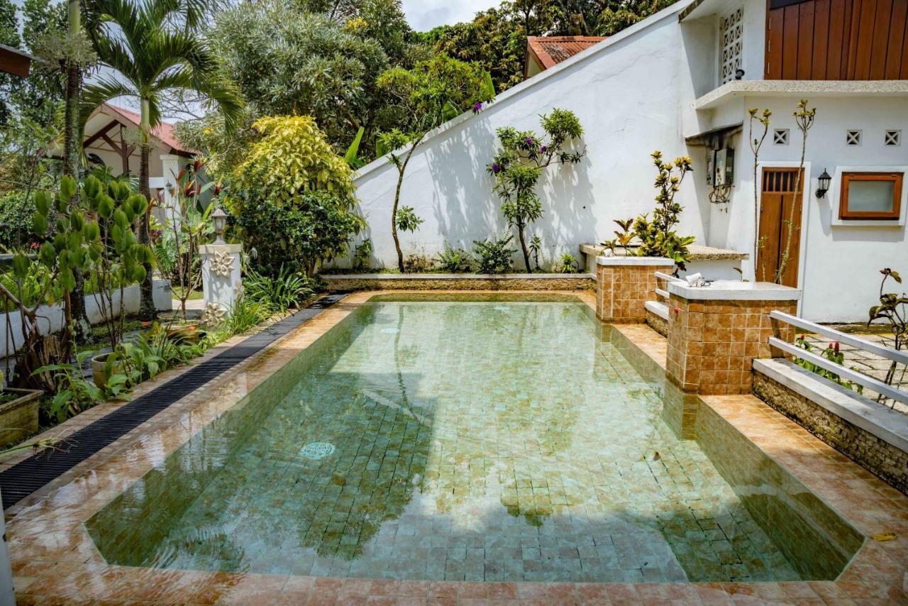 Family Hotel Gradia 1 Batu  Exteriér fotografie
